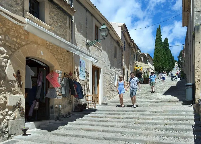 Owl El Crever - Family And Friends Pollença