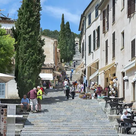 Owl El Crever - Family And Friends *