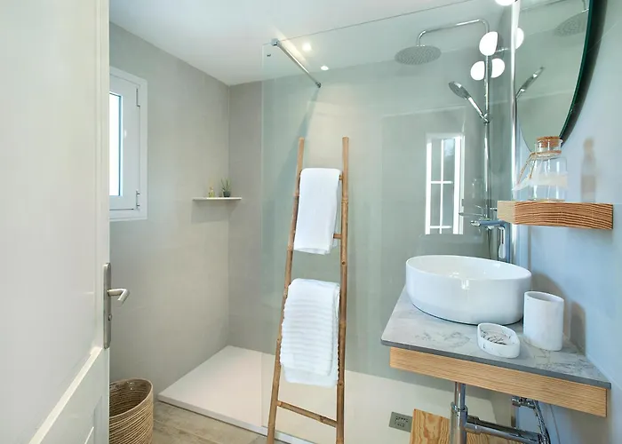 Willa Owl El Crever - Family And Friends